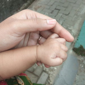 ria yuliana profile icon