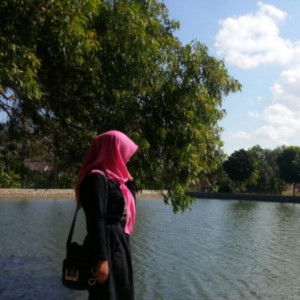 Ratna  Astutik profile icon