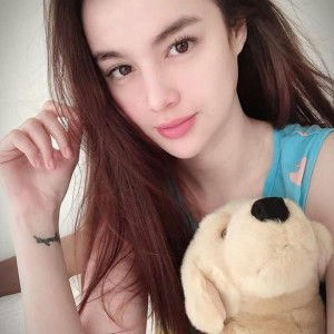 AshiiEy Arobinto profile icon