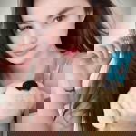 AshiiEy Arobinto profile icon