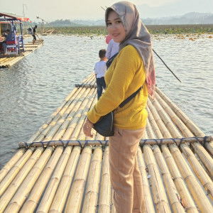 Resti Erliyanti profile icon