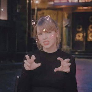 Elaine Bella profile icon