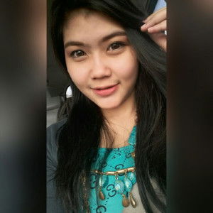 Riviani Dewi profile icon
