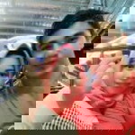 Reni Sundari profile icon