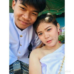 ข้าวเหนียว หมูปิ้ง. profile icon