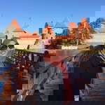 Titi Sari profile icon