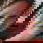 Lisa Prinsloo profile icon