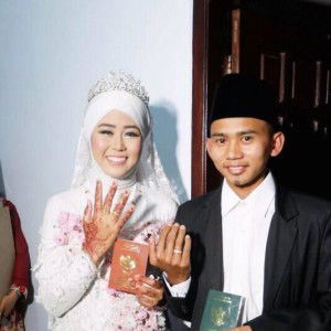 Ukhid Diyah profile icon