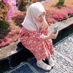 Yeni kristiyana w profile icon