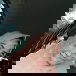 Yussy Adellia profile icon