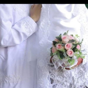 iin noniati profile icon