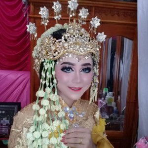 Ratna Widia Wati profile icon