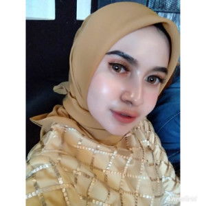 eva triyanuari profile icon