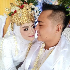 Desti Ramadiani Fitri profile icon