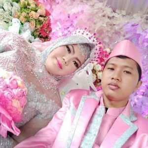 Intan Permatasari profile icon