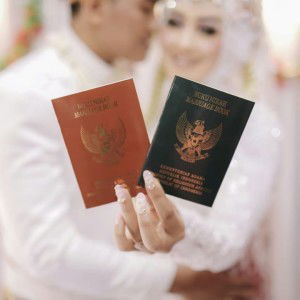 5Putri Lhie Aprillia profile icon