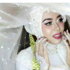 Ema Putri Sarbini profile icon