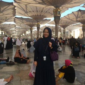 titi dwia profile icon