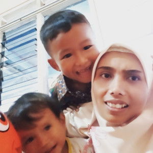 Atik Baroroh profile icon