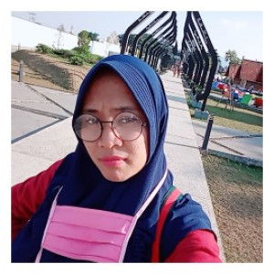 moms aqilah profile icon