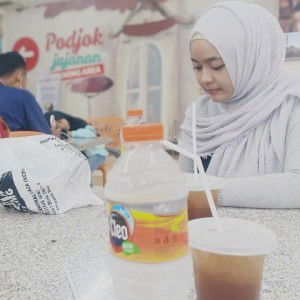 Nenden Qurrotul Aiin profile icon