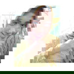 Ariyanti profile icon
