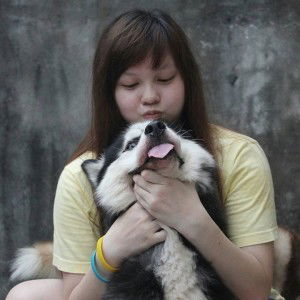 Henny Apriani profile icon