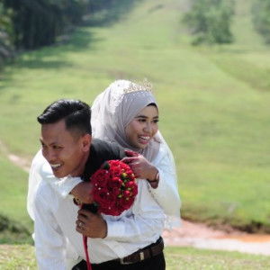 Anna Aziz profile icon