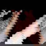 Ririyanti Dwi profile icon