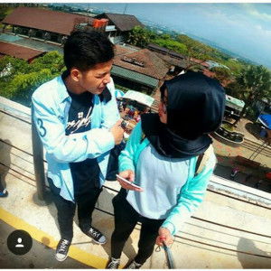 Ersa Aprianti profile icon