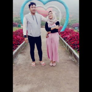 sruni widiastuti profile icon