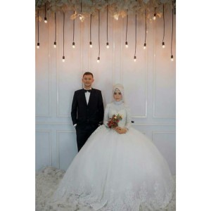 Rizka Afril profile icon