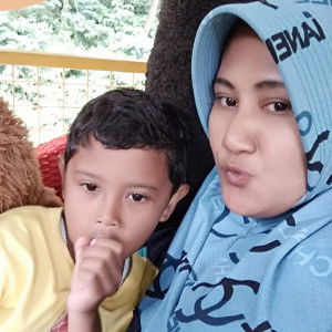 Fitri Vie profile icon