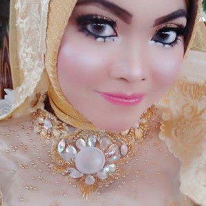 Rena Maulida profile icon