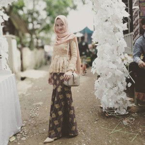 NoerhayatiiTati profile icon