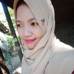 Tita Ayu Rinasari profile icon