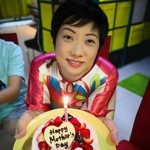 Vivi Suporn profile icon