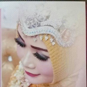 Lilis Apriani profile icon