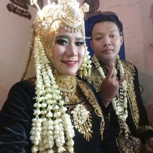 Ratna Sadewie profile icon