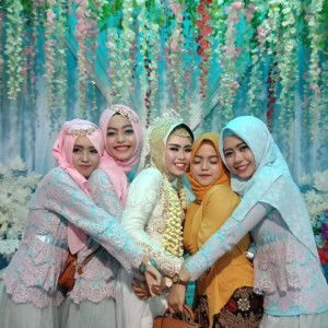 Khoirun Nisa profile icon