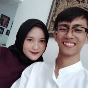 Putri Azzahra profile icon