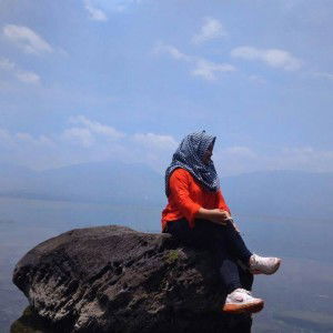 Maya Mayang Sari profile icon