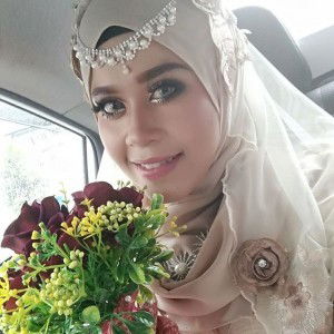 Honeymoon Hani profile icon