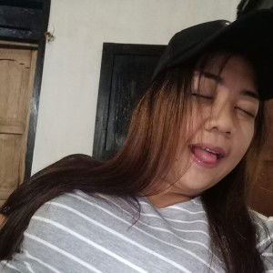 Memey Putri profile icon