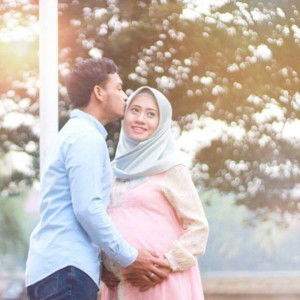 Ayu 'wuri' Wulansari profile icon