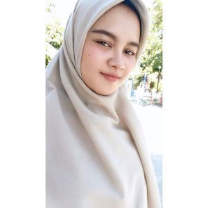 Ratanikha W. Rizky profile icon