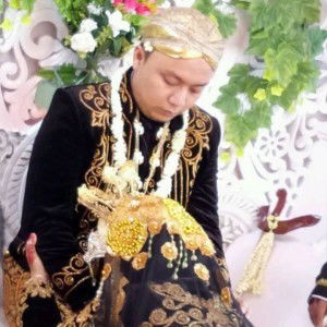 Ega Threea Puthree profile icon