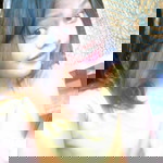 Desy Lestari profile icon