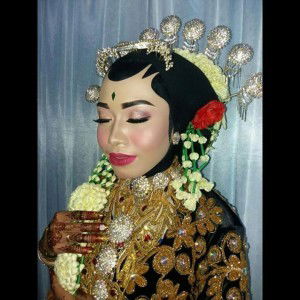 Sima Dewi profile icon