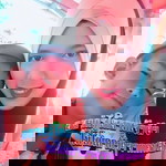 ก็แค่คนเปื่อนฝุ่น จะไปสู้อะไรกับคนมีตัง profile icon